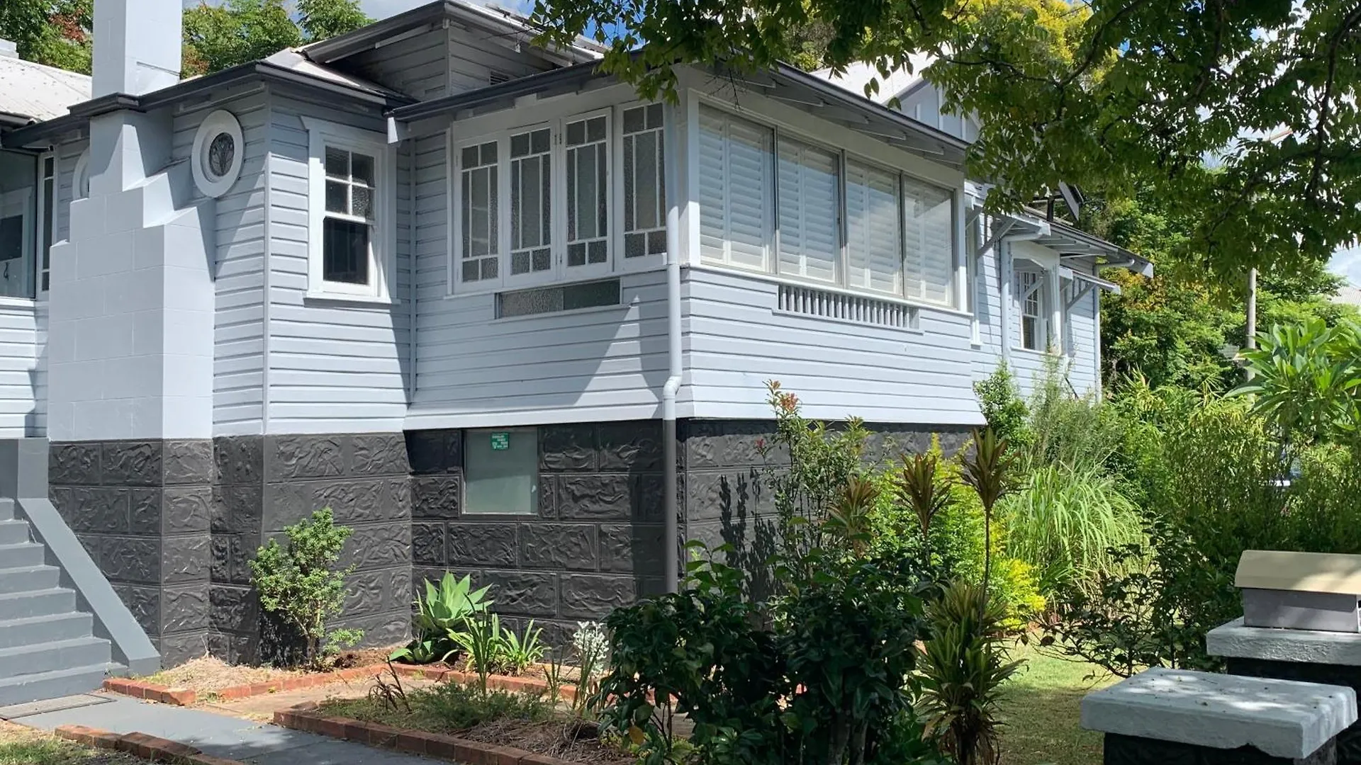 Charming Lismore Townhouse